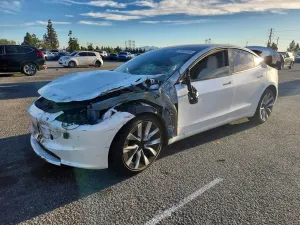 Tesla Model 3 2024