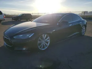 Tesla Model S 2013