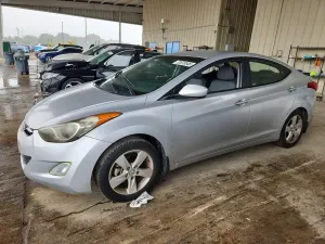 Hyundai Elantra GLS 1.8L 4 2013