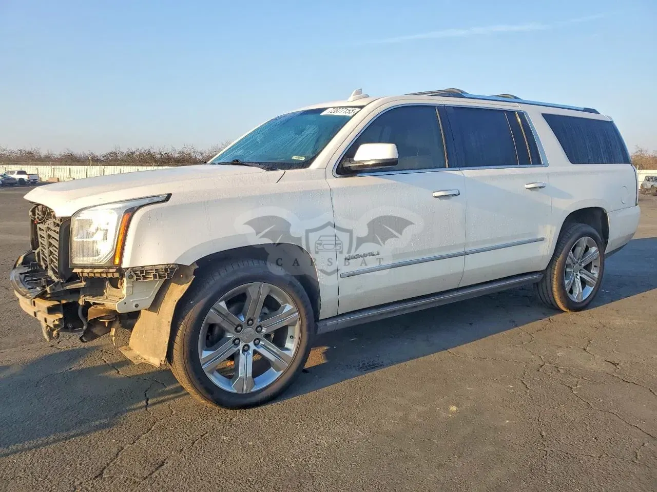 GMC Yukon DENALI 6.2L 8 2017