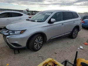 Mitsubishi Outlander SE 2.4L 4 2020