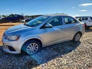 Chevrolet Aveo (Sonic) LT 1.8L 4 2017