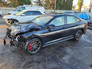 Volkswagen Jetta 2.0L 4 2025