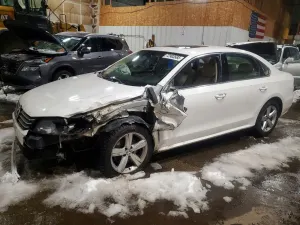 Volkswagen Passat SE 2.5L 5 2012