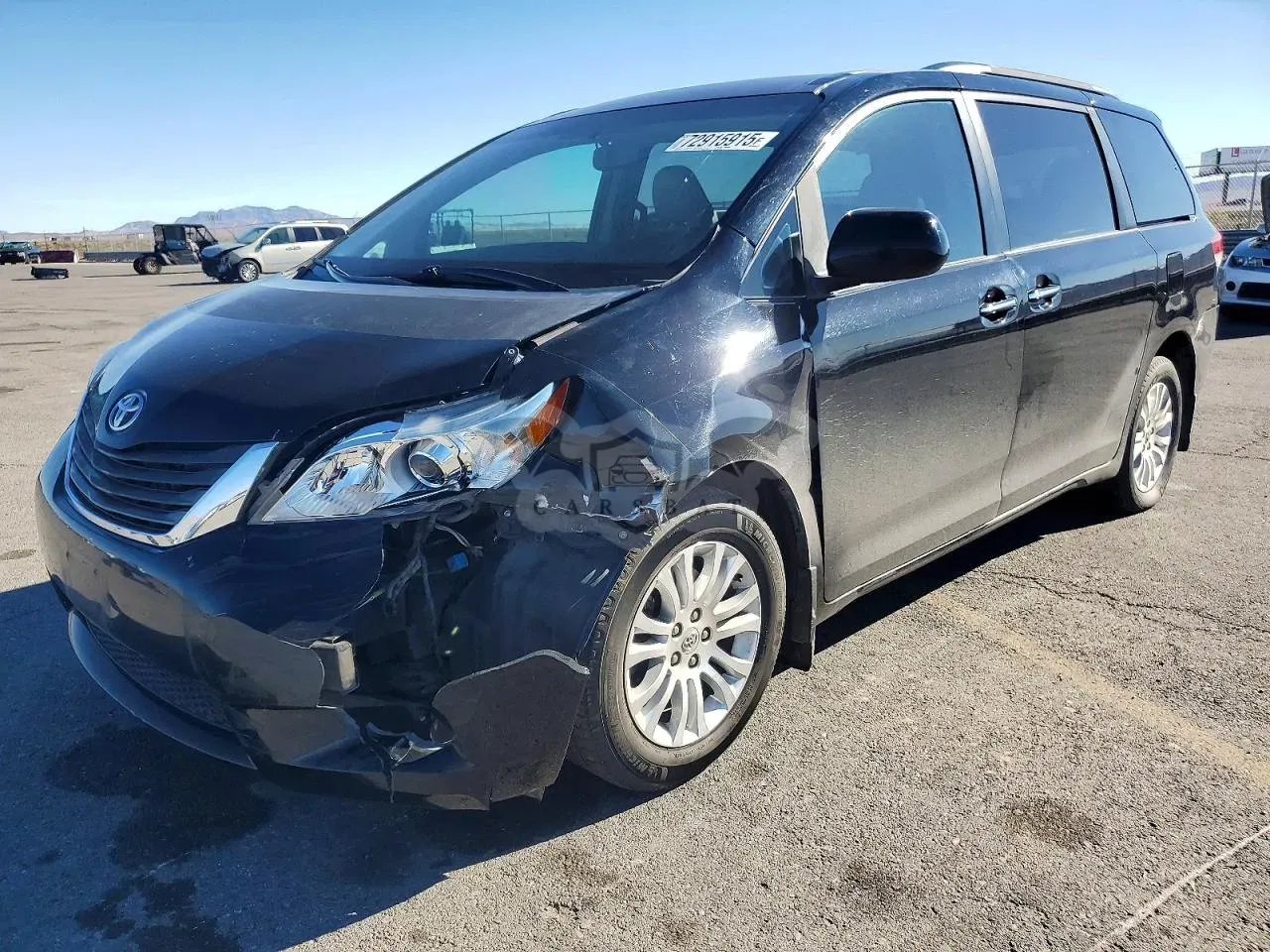 Toyota Sienna XLE 3.5L 6 2011