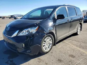 Toyota Sienna XLE 3.5L 6 2011
