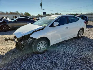Hyundai Elantra SE 2.0L 4 2020