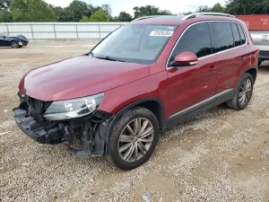 Volkswagen Tiguan S 2.0L 4 2014