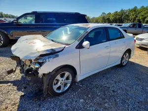 Toyota Corolla BASE 1.8L 4 2013