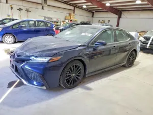Toyota Camry XSE 2.5L 4 2021