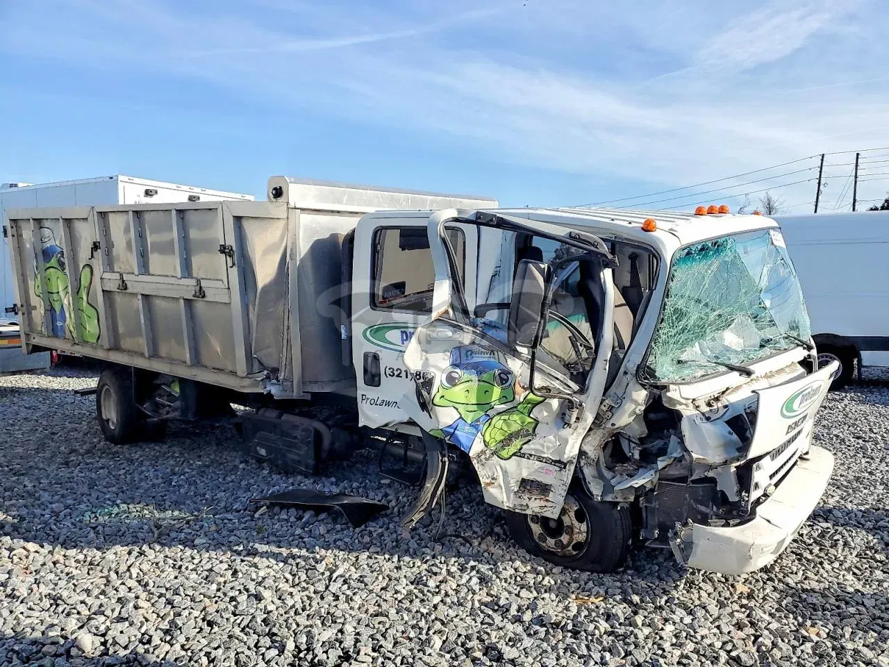Isuzu NPR 6.6L 8 2021