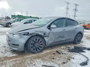 Tesla Model Y 2024