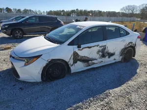 Toyota Corolla LE 2.0L 4 2025
