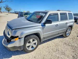 Jeep Patriot LATITUDE 2.0L 4 2014
