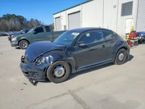 Volkswagen Beetle 2.5L 5 2013
