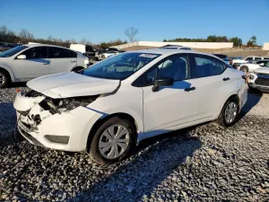 Nissan Versa S 1.6L 4 2025