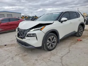 Nissan Rogue SV 2.5L 4 2021
