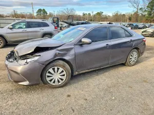 Toyota Camry LE 2.5L 4 2016