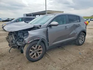 Kia Sportage LX 2.4L 4 2016