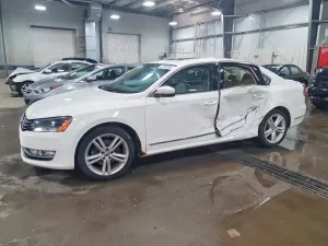 Volkswagen Passat SEL 1.8L 4 2014