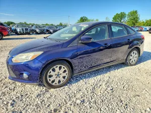 Ford Focus SE 2.0L 4 2012