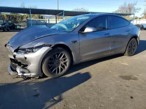 Tesla Model 3 2025