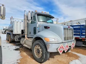 Peterbilt 330/337/348 8.9L 6 2015