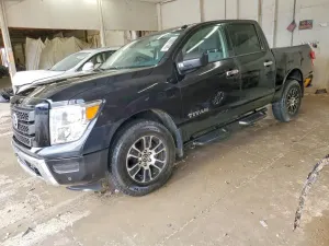 Nissan Titan SV 5.6L 8 2021