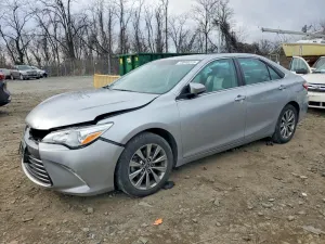 Toyota Camry LE 2.5L 4 2015