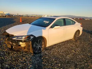Lexus ES 300H BASE 2.5L 4 2024