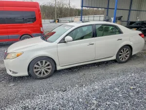 Toyota Avalon BASE 3.5L 6 2011