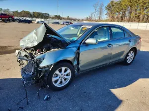 Toyota Camry BASE 2.5L 4 2011