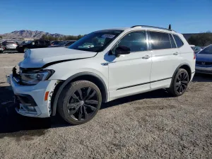 Volkswagen Tiguan SE 2.0L 4 2021