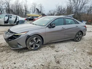 Hyundai Elantra SEL 2.0L 4 2022