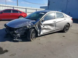 Hyundai Elantra SEL 2.0L 4 2023