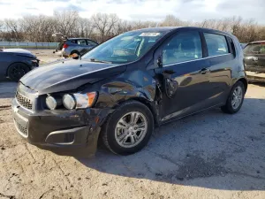 Chevrolet Aveo (Sonic) LT 1.8L 4 2015
