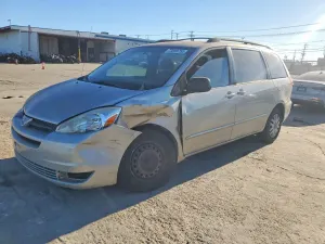 Toyota Sienna CE 3.3L 6 2005