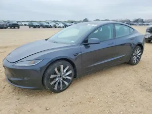 Tesla Model 3 2024