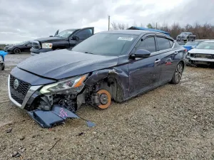 Nissan Altima SL 2.5L 4 2020