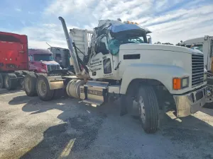 Mack 600 CHU600 12.7L 6 2018