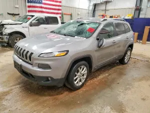 Jeep Cherokee LATITUDE 2.4L 4 2015
