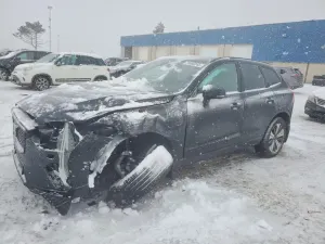 Volvo XC60 PLUS 2.0L 4 2025