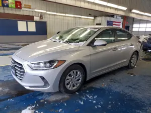 Hyundai Elantra SE 2.0L 4 2018