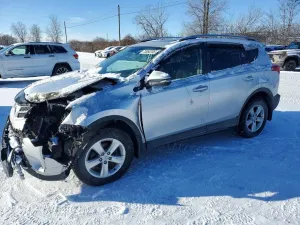 Toyota Rav4 XLE 2.5L 4 2013