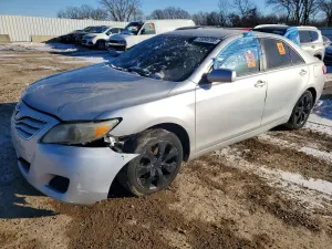Toyota Camry BASE 2.5L 4 2011