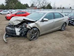 Toyota Camry LE 2.5L 4 2017