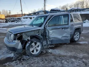 Jeep Patriot LATITUDE 2.0L 4 2015