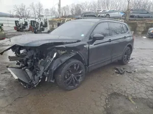 Volkswagen Tiguan SE 2.0L 4 2021