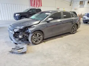 Kia Cerato / Forte / K3 LX 2 L 4 2023
