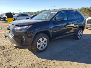 Toyota Rav4 LE 2.5L 4 2025